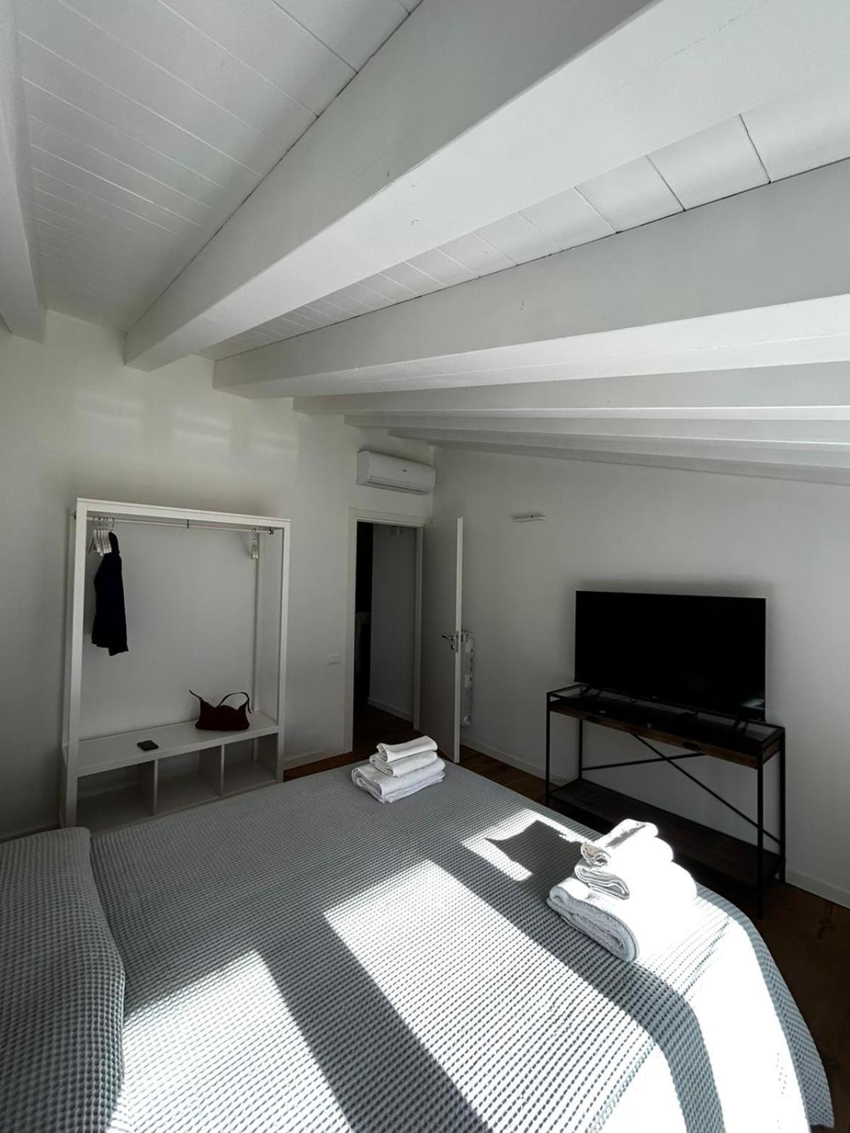 Waterfront Balcony I Grani 5 Resort Grand Suite Livorno Exterior photo